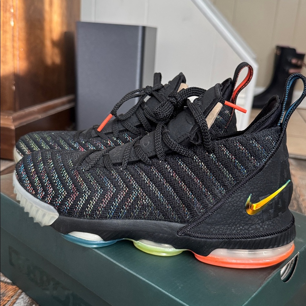 LeBron XVI (GS) I Promise sneakers size youth 7Y - Picture 6 of 16